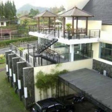 Hotel Bintang Tawangmangu Bagian luar foto