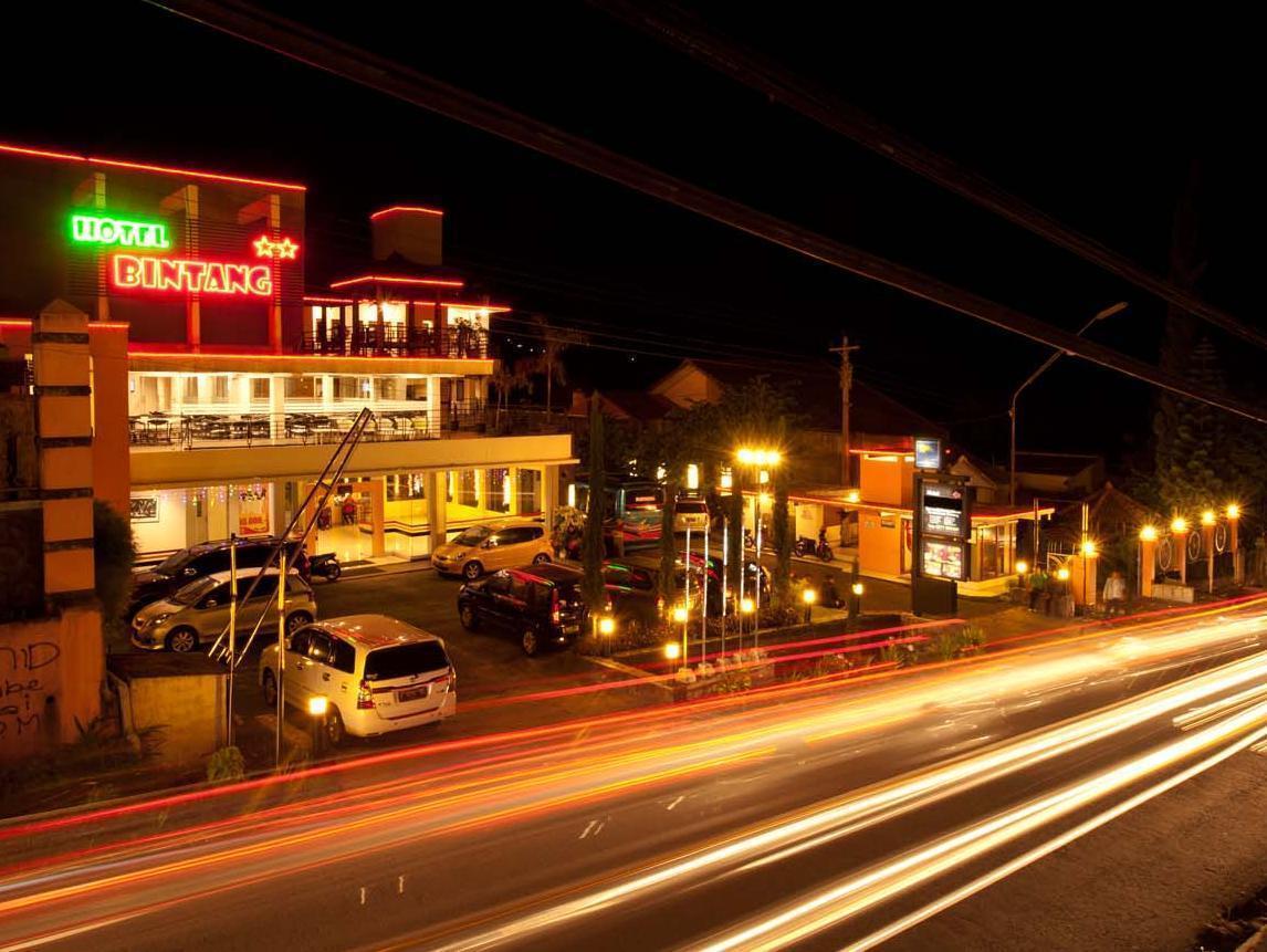 Hotel Bintang Tawangmangu Bagian luar foto